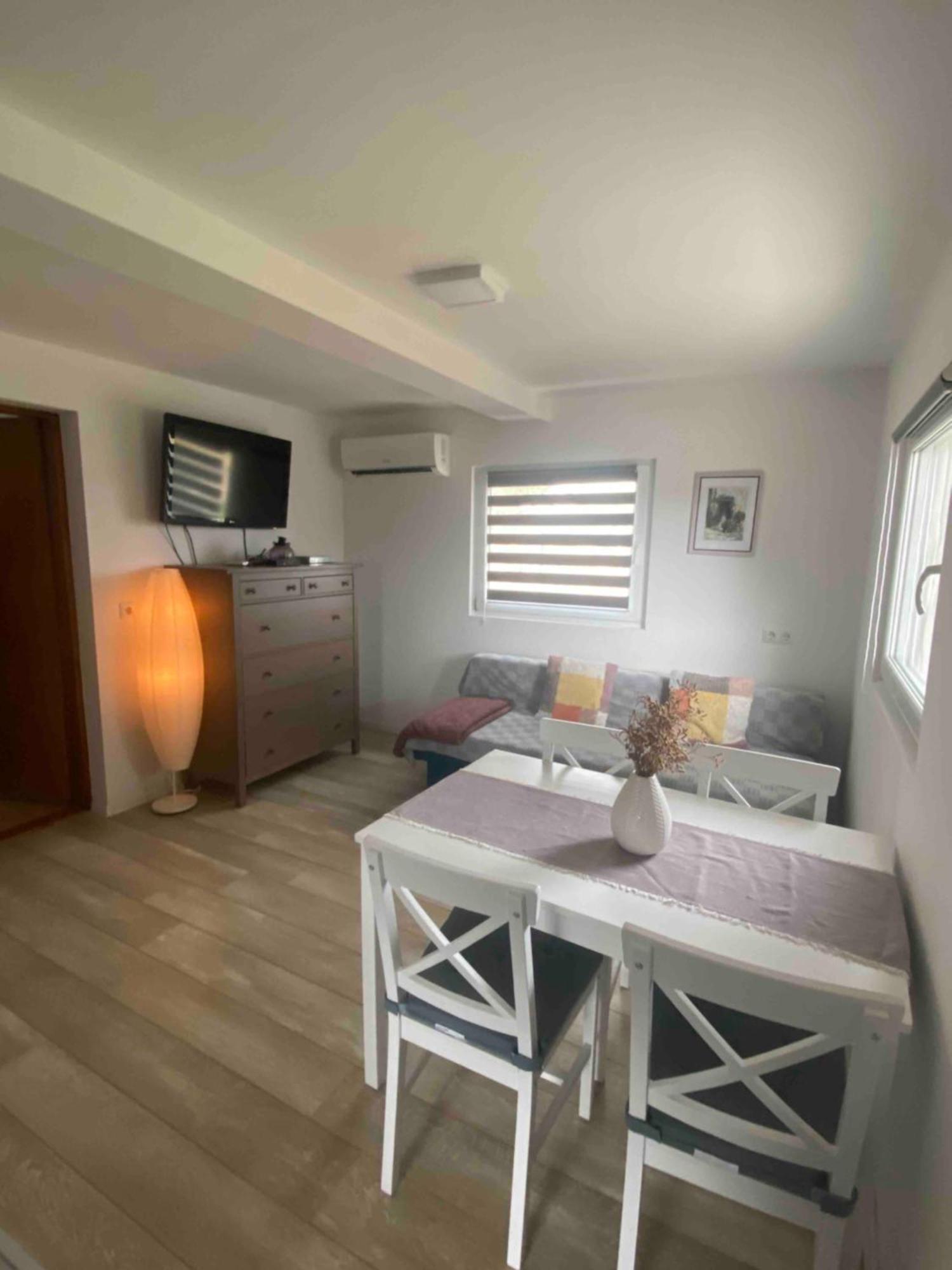 Viva 2 Rovinj Apartment Exterior foto